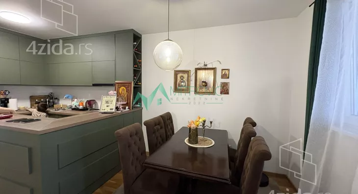 Troiposoban stan | 4zida