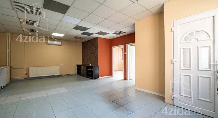 Poslovna zgrada | 4zida