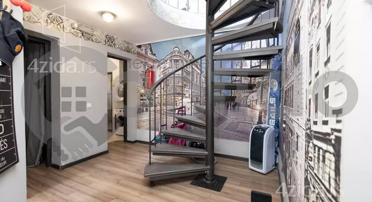 Šestoiposoban stan | 4zida