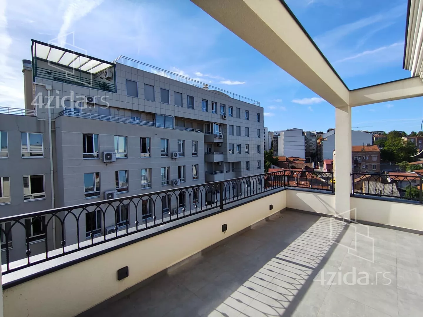 Petosoban stan | 4zida