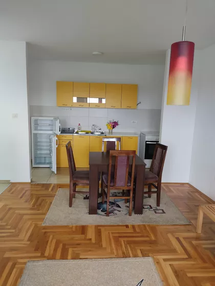 Zlatarićeva 32 | 4zida.rs
