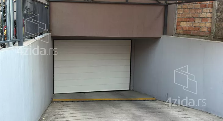 Garaža | 4zida