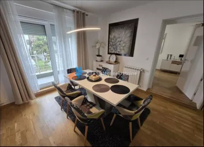 Crveni Krst Vračar | 4zida.rs