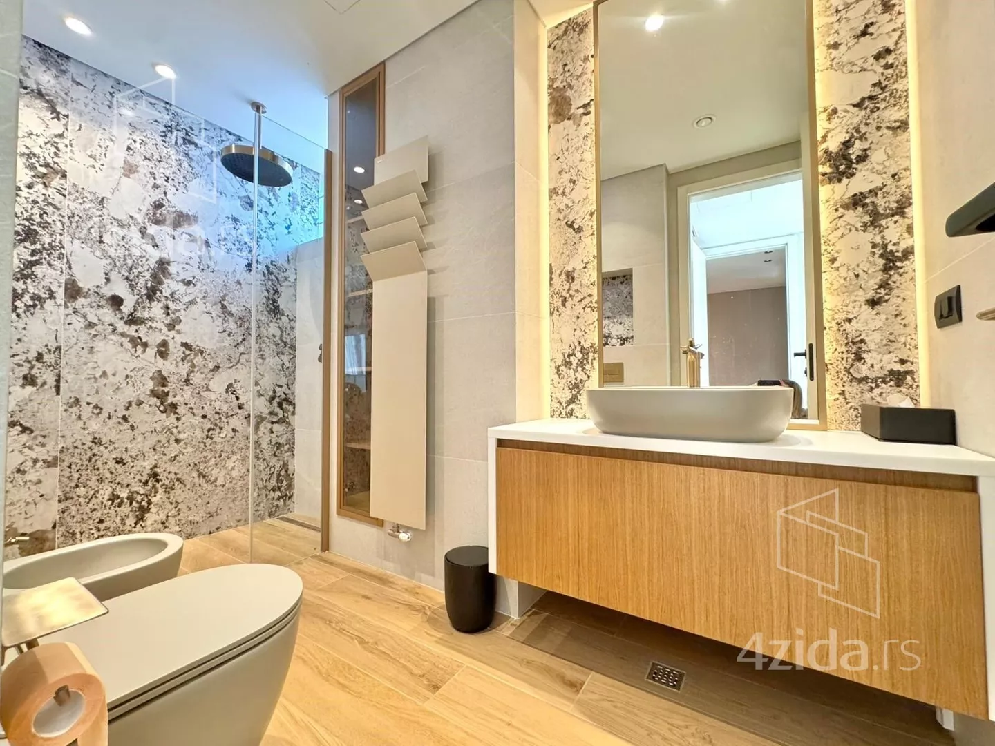 Četvorosoban stan | 4zida