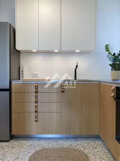 Bulevar Cara Lazara | 4zida.rs