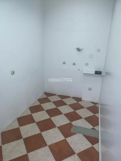 Milana Uzelca | 4zida.rs