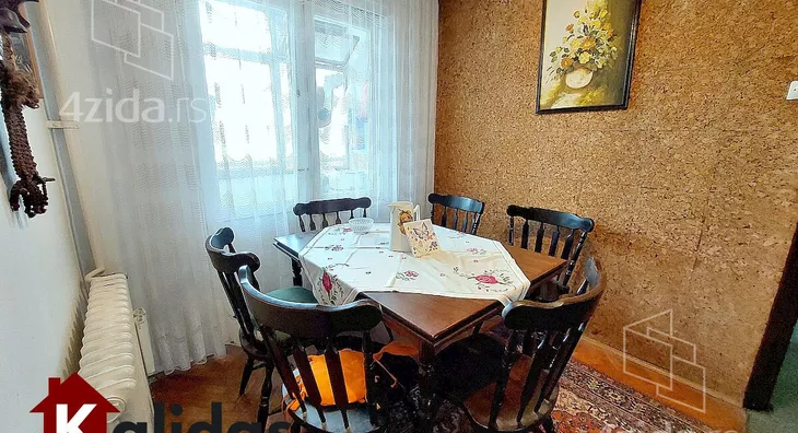 Troiposoban stan | 4zida