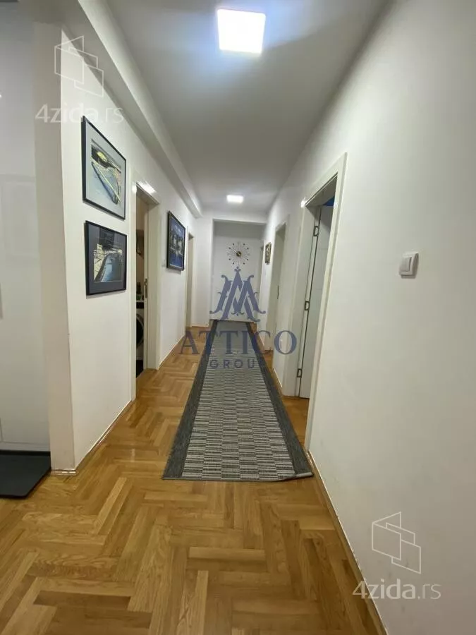 Troiposoban stan | 4zida