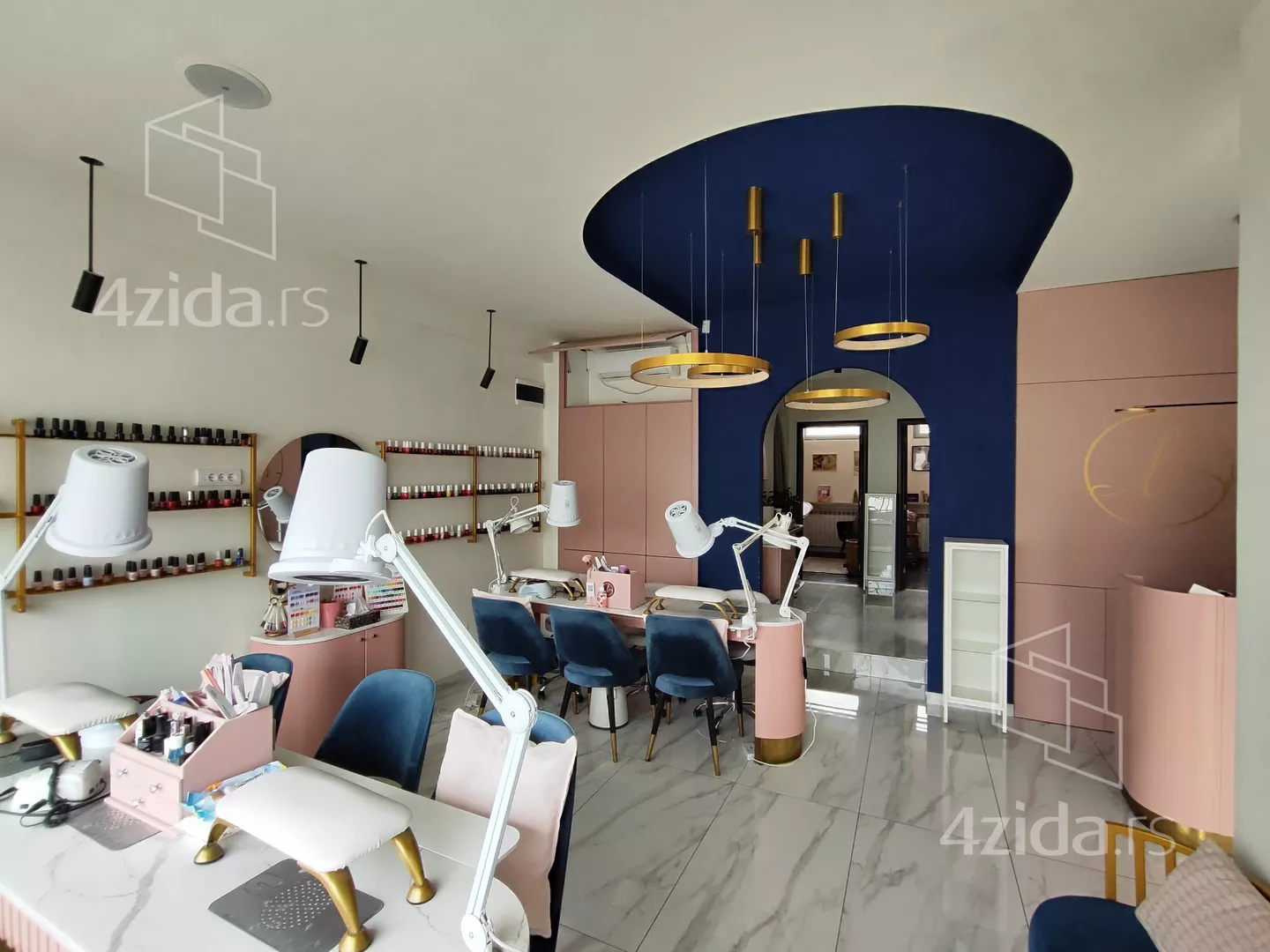 Lokal | 4zida