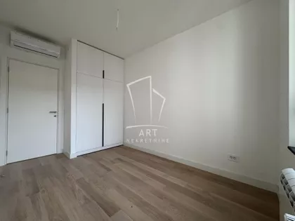 Nikolaja Kravcova | 4zida.rs