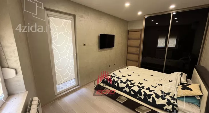 Petoiposoban stan | 4zida