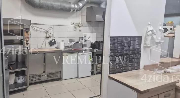 Poslovni prostor | 4zida