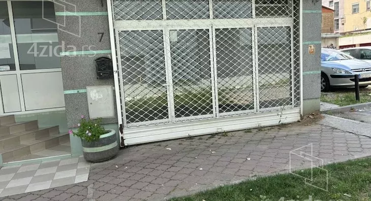 Poslovni prostor | 4zida