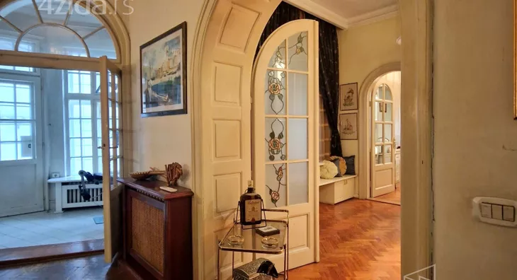 Šestosoban stan | 4zida