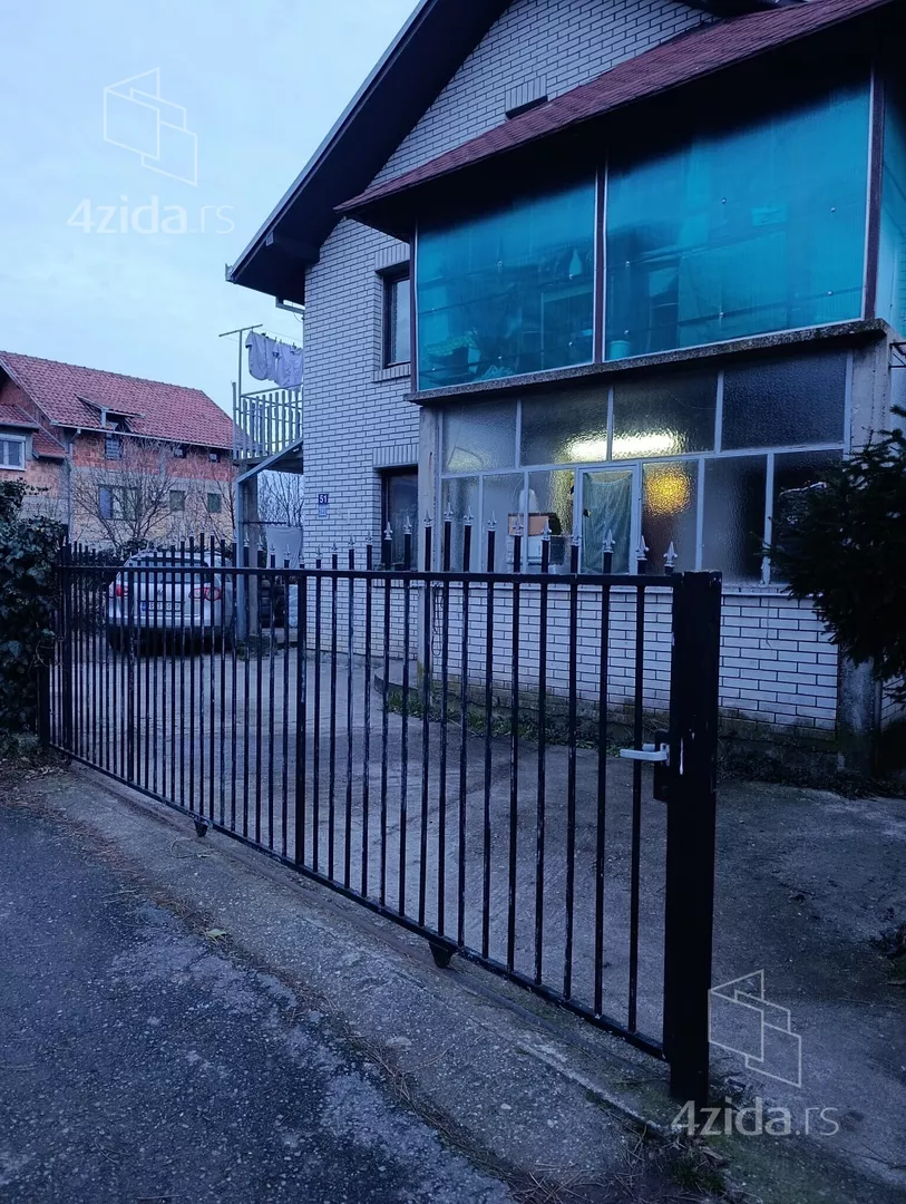 3-etažna kuća | 4zida