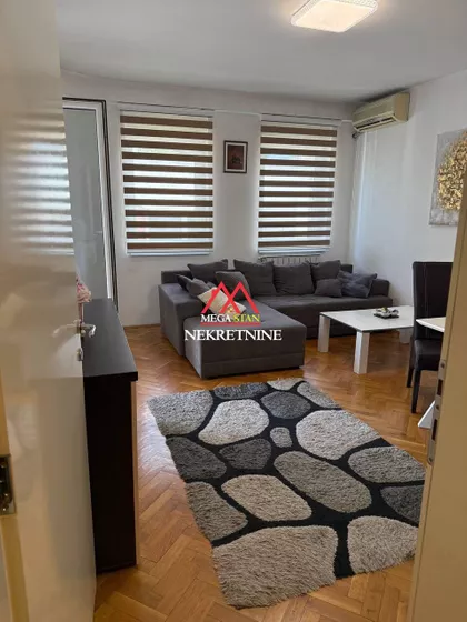 Petra Drapšina | 4zida.rs
