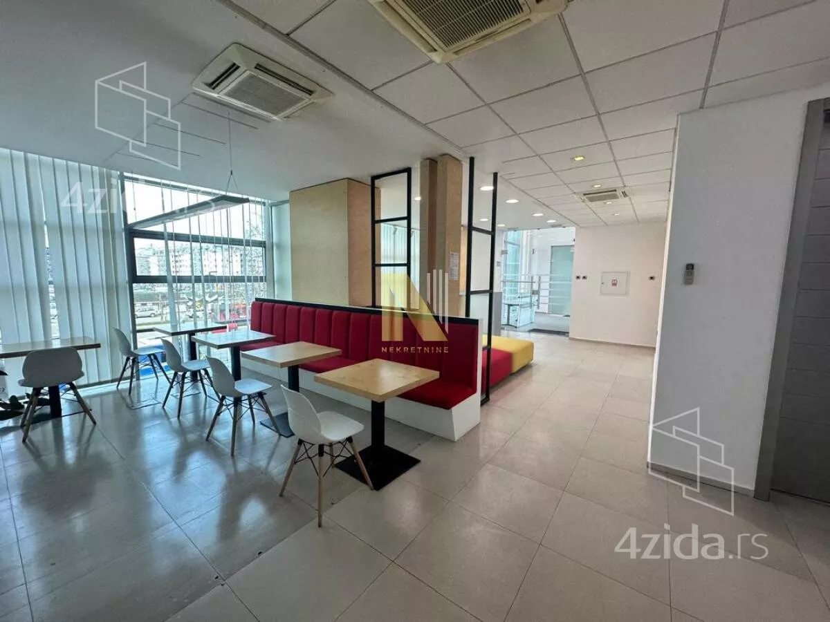 Poslovni prostor | 4zida