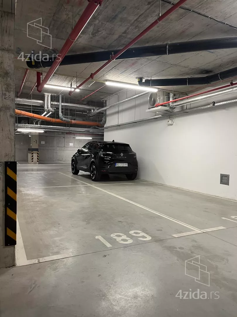 Parking | 4zida