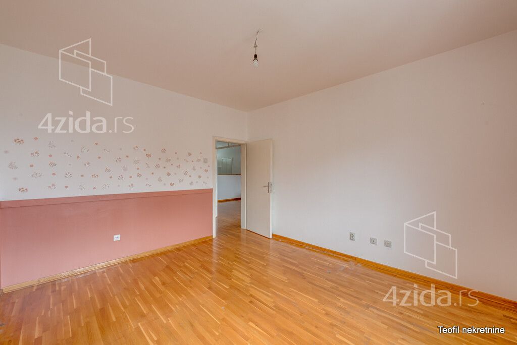 Stan – Beograd - Više