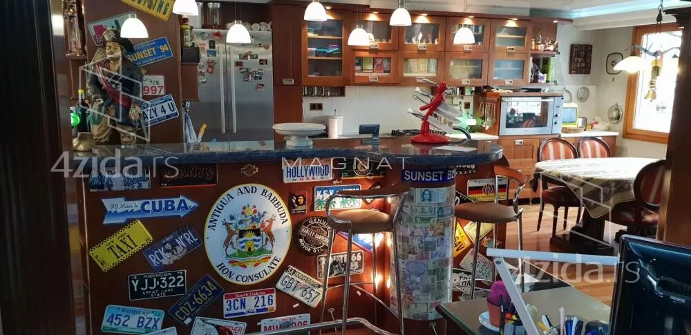 Petosoban stan | 4zida