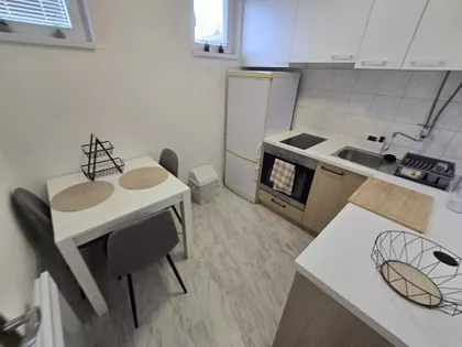 Tršćanska | 4zida.rs