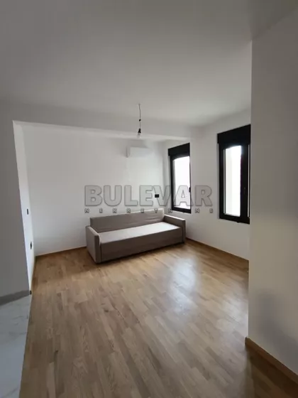 Cara Dušana | 4zida.rs