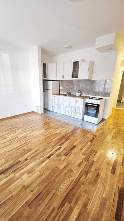 Kraljice Jelene | 4zida.rs