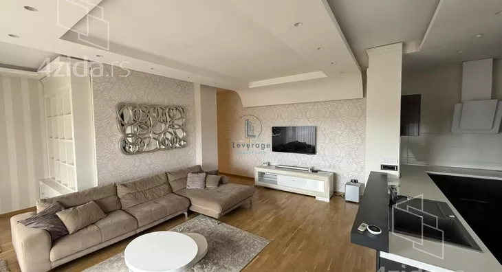 Četvoroiposoban stan | 4zida