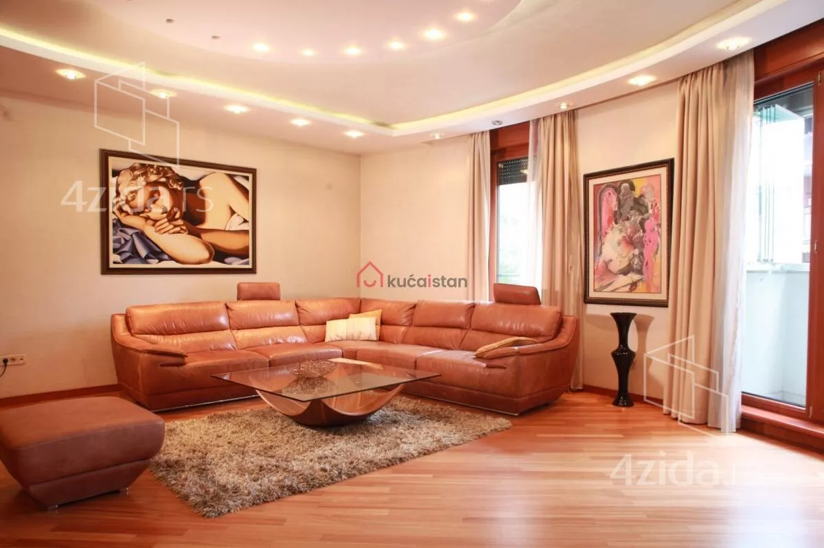 Petosoban stan | 4zida