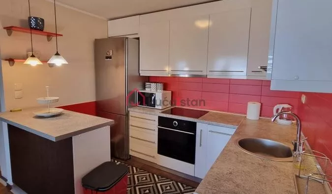 Petosoban stan | 4zida