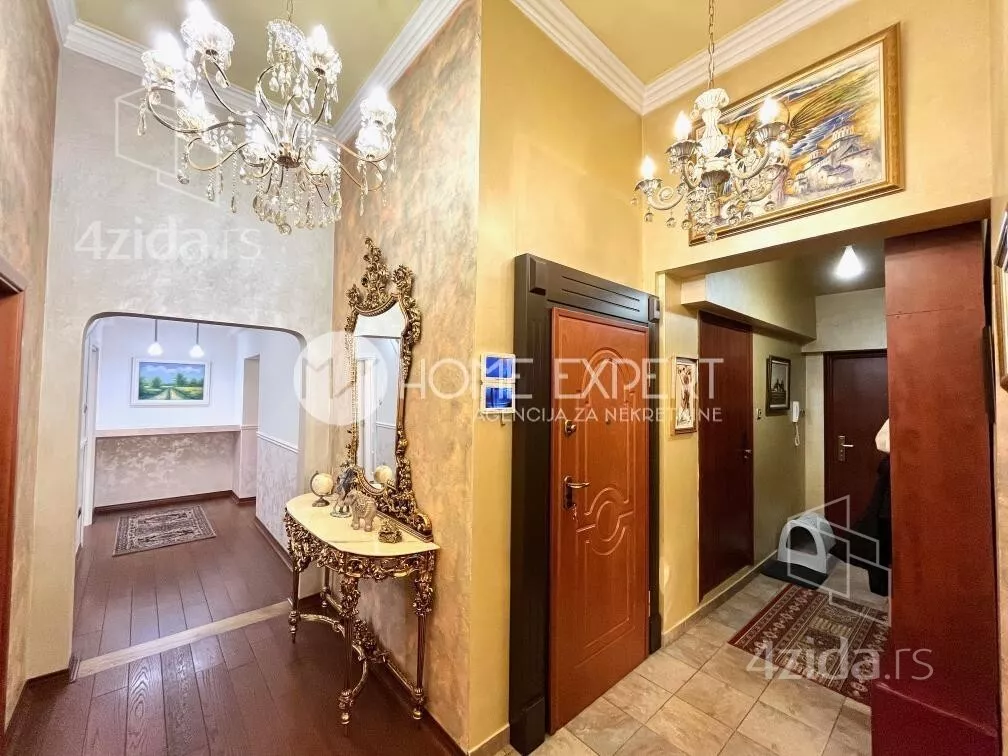 Petosoban stan | 4zida