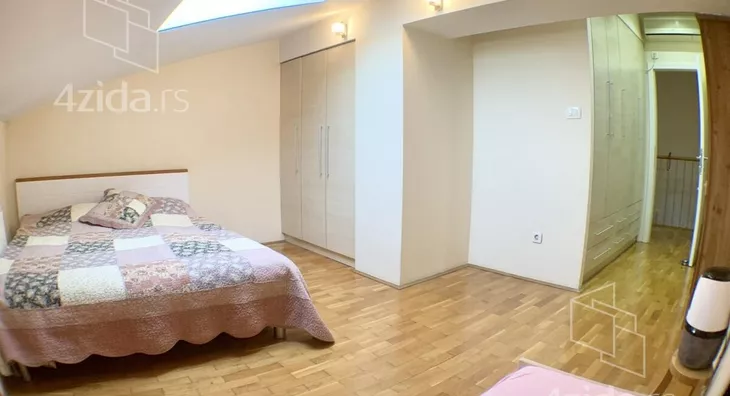 Petosoban stan | 4zida