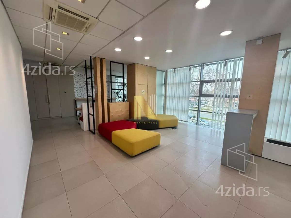 Poslovni prostor | 4zida