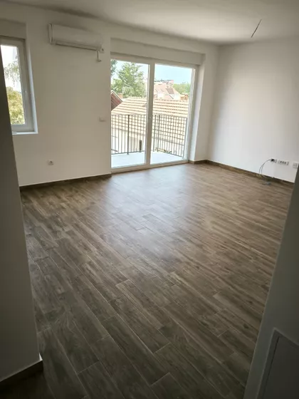 Karađorđeva 26 | 4zida.rs
