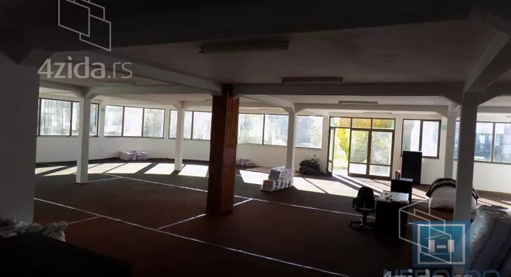 Poslovni prostor | 4zida