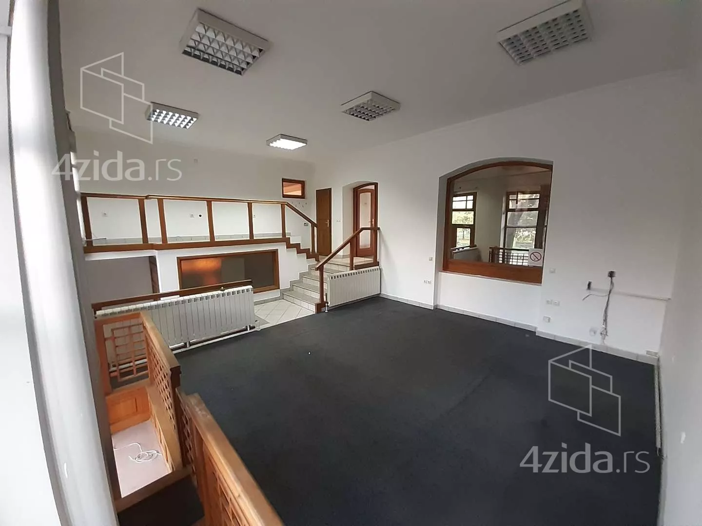 Lokal | 4zida