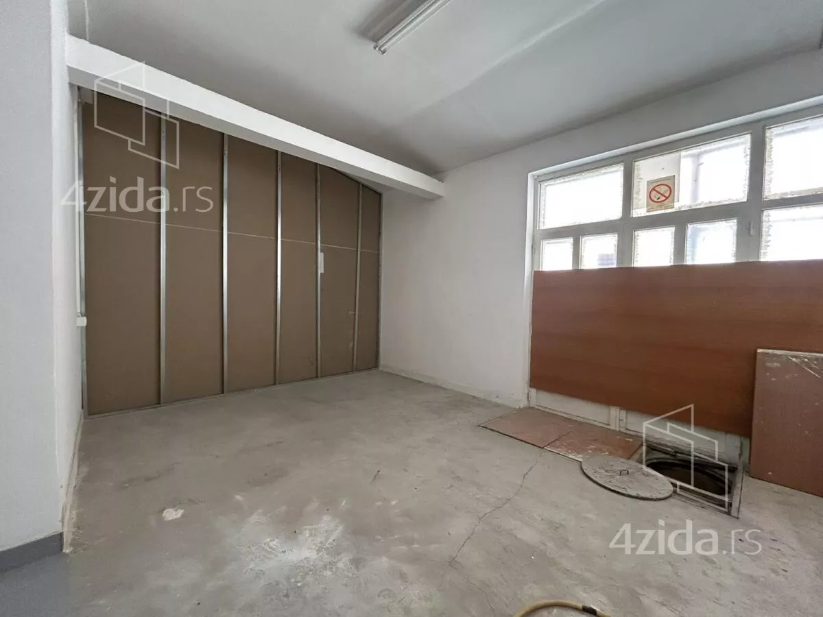 Lokal | 4zida