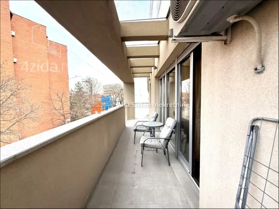 Petosoban stan | 4zida