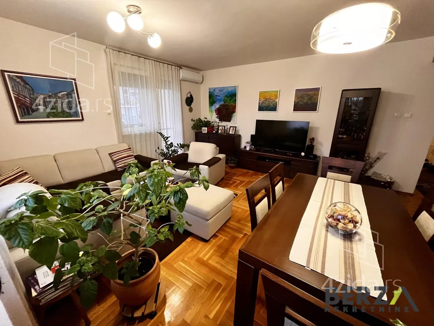 Troiposoban stan | 4zida