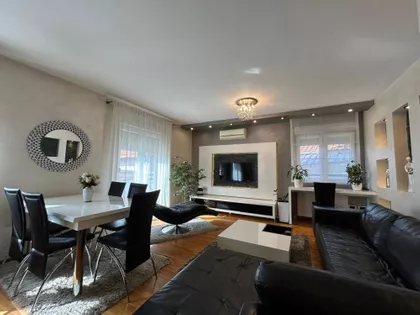 Milana Rakića | 4zida.rs