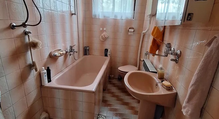 Poslovna zgrada | 4zida