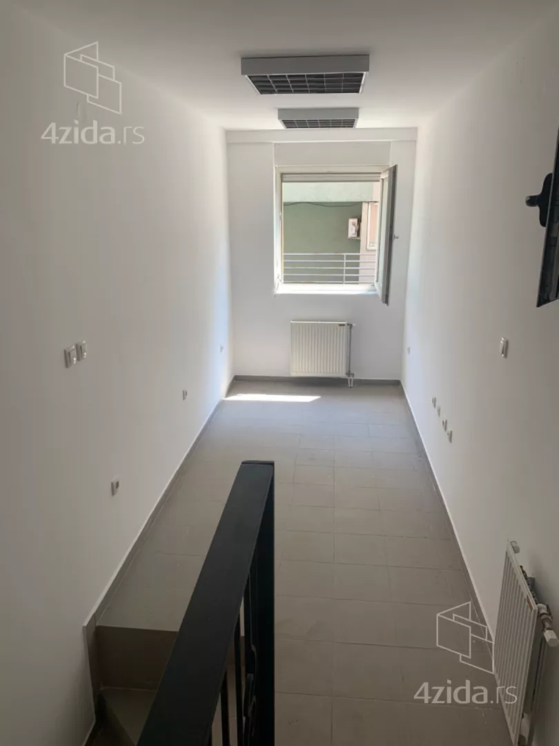 Lokal | 4zida