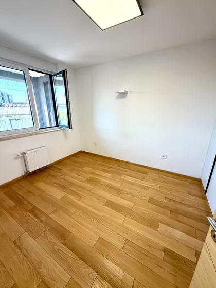 Radnička 2A | 4zida.rs