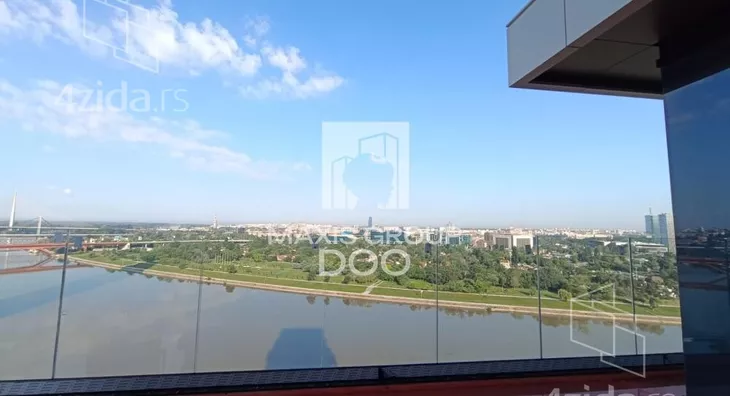 Četvoroiposoban stan | 4zida