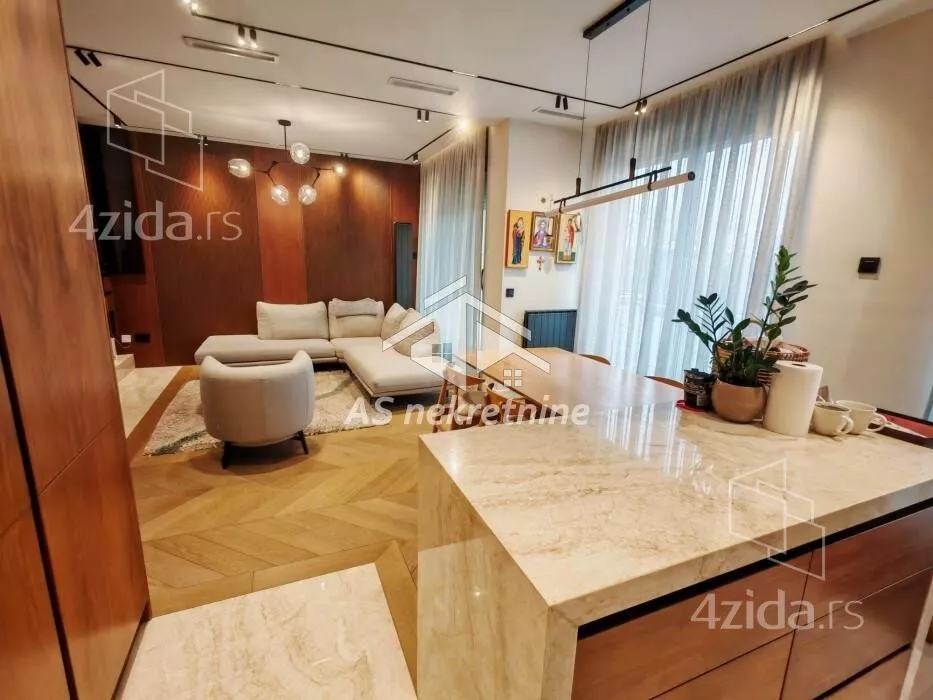 Petosoban stan | 4zida