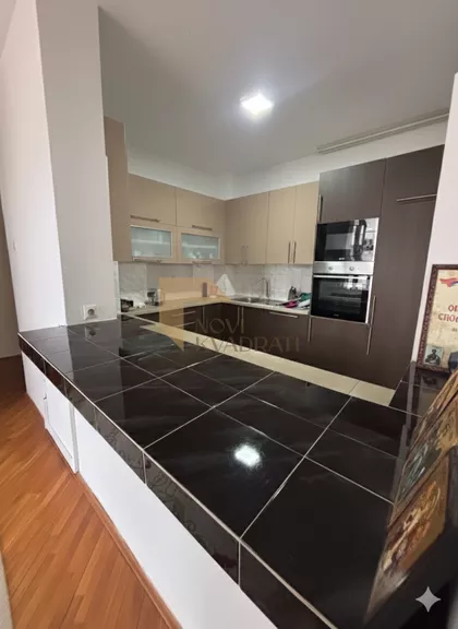 Petra Martinovica | 4zida.rs