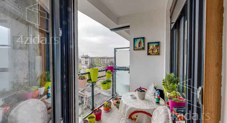 Troiposoban stan | 4zida