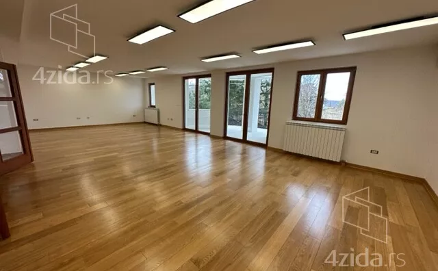 5-etažna kuća | 4zida