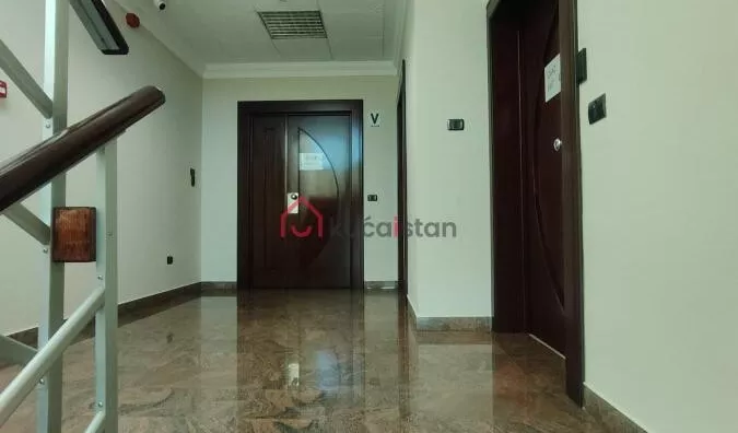 Poslovna zgrada | 4zida