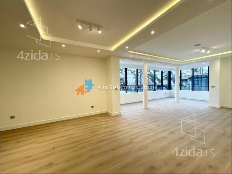 Poslovna zgrada | 4zida